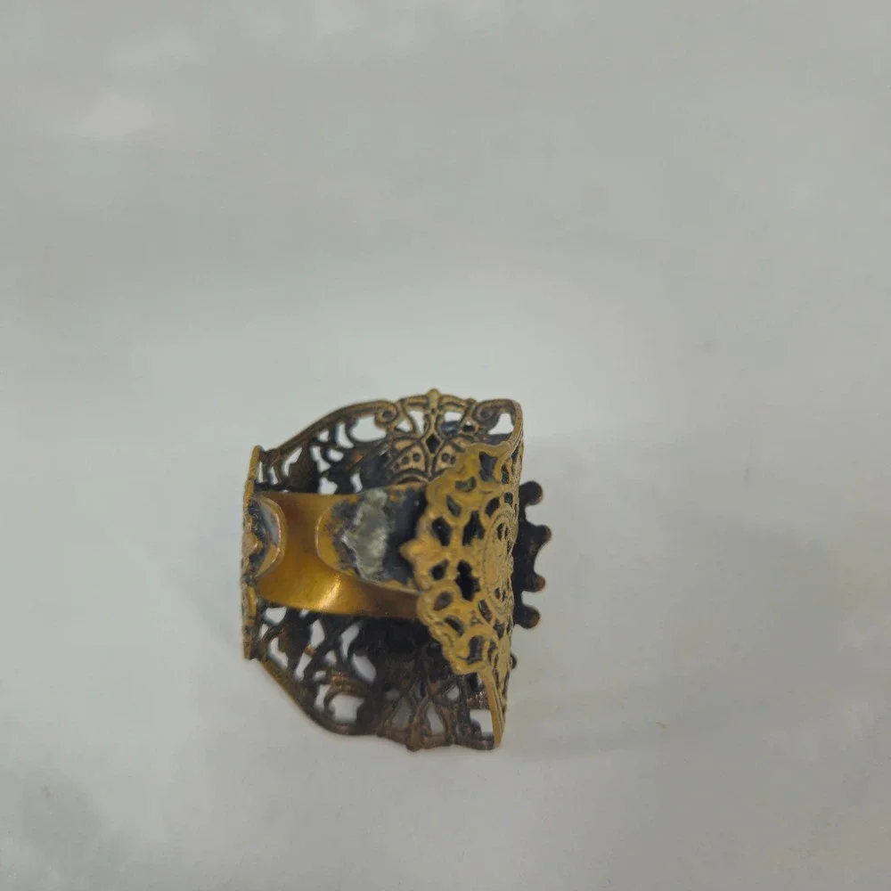 Vintage Style Filigree Adjustable Ring‎ Green Glass Cabochon Antique Brass Tone